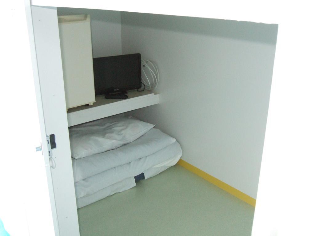 Отель Naha Beach House Экстерьер фото